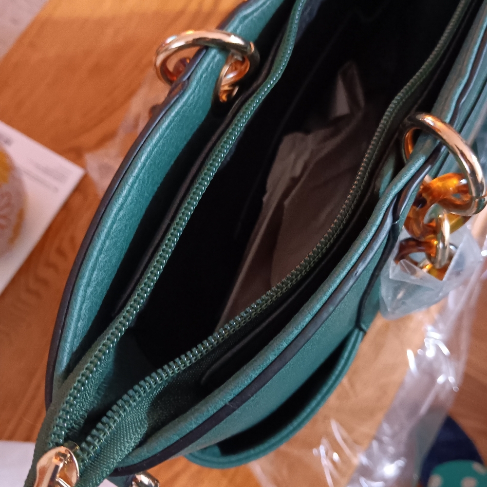 Sale!!!!🌸MKF Set. Bonita Satchel and Wallet.  New - Picture 6 of 15